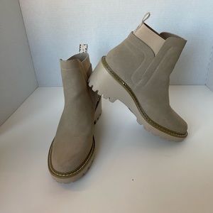 Nude ankle boots!